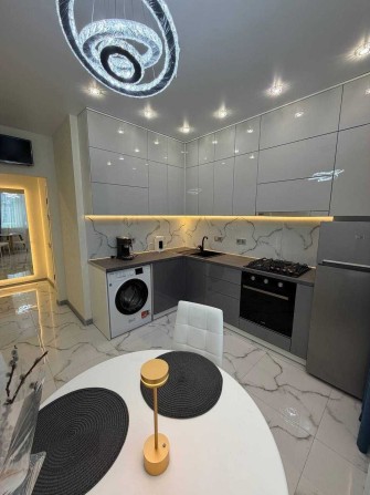 Здам 1 кімн. СТИЛЬНУ новобудову, ПЕРША ЗДАЧА, дозволено ТВАРИНКУ - фото 1