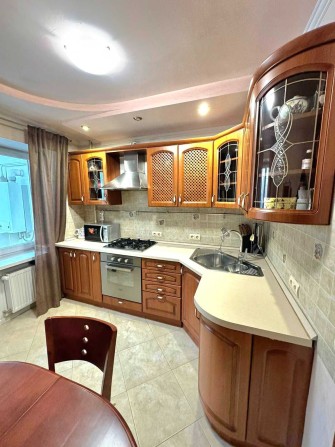 БЕЗ КОМІСІЇ  Оренда 3х кім квартири з інд. газ опаленням, вул С Крушел - фото 1