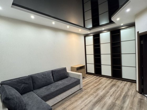 Новобудова з автономним опаленняи Ровно