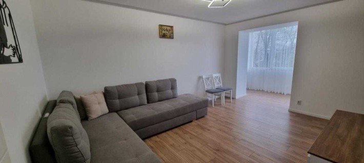 Здам в оренду простору 2-кімнатну квартиру в затишному районі - фото 1