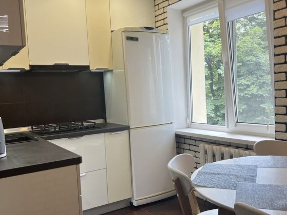 Оренда 2х кв євроремонт, район 38 школи, Центр Полтава