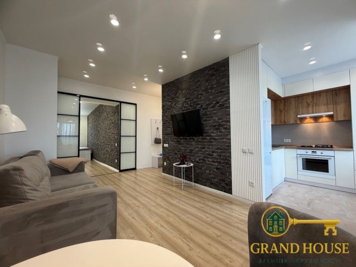 Оренда квартири на 95 кварталі з дизайнерським ремонтом - фото 1