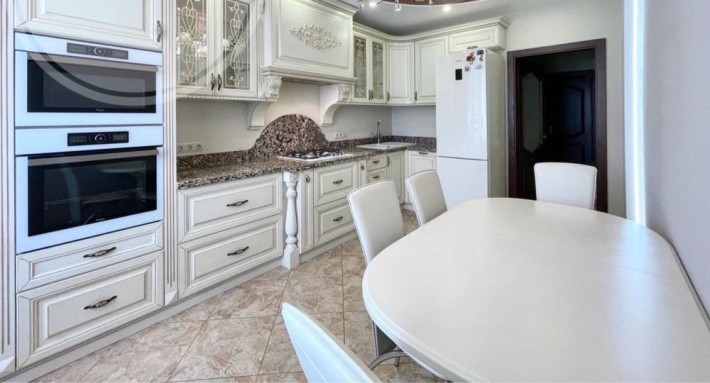 Оренда! 2-кімнатна квартира в центрі міста - фото 1