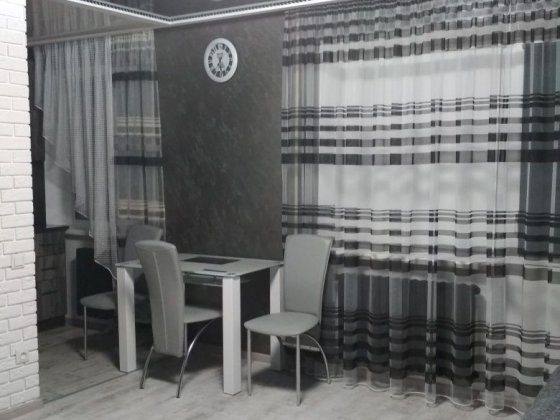 Хозяйка. 1 комн Студия на Металургов Кривой Рог