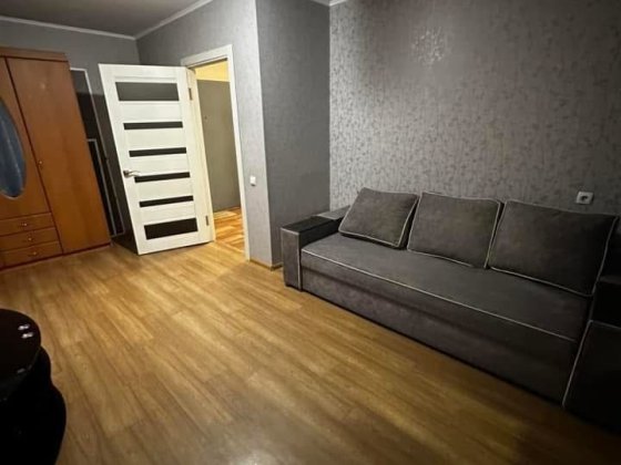 Половки новий будинок гарний  варіант парковка Полтава