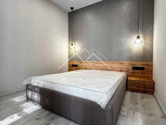 Оренда 2-х кімнатної VIP квартири в центрі 95-му кварталі. Кривой Рог