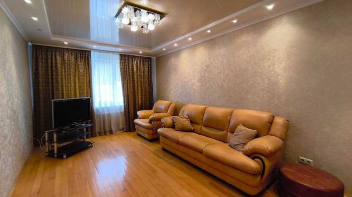 Оренда 3к квартири з капремонтом на Г.Крут, вся побутова техніка - фото 1