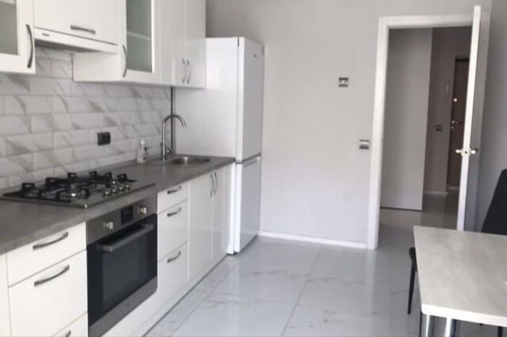 Оренда 1 кім просп. Злуки - фото 1