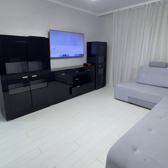 Параджанова 1 Боженко вільна з 13 березня - фото 1