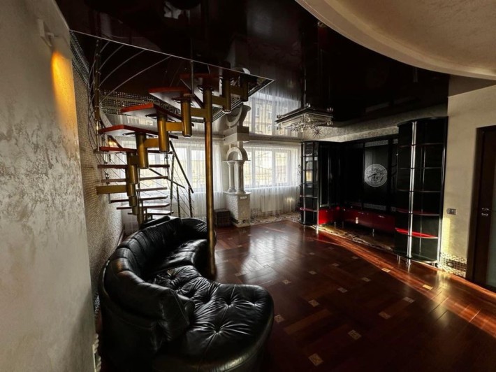 Атмосферна квартира у центрі міста - фото 1