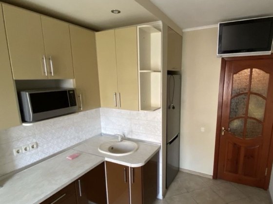 Левада 3 окремі кімнати вільна Полтава