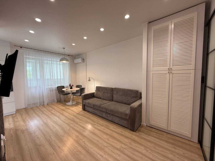 Оренда 2к квартири на 95 кварталі - фото 1