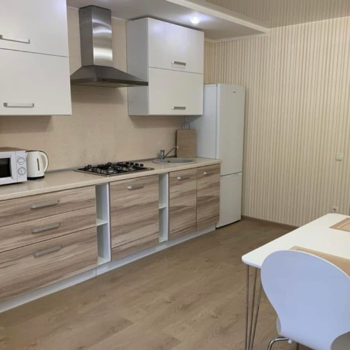 Ляхова 10 центр парковка все поруч - фото 1