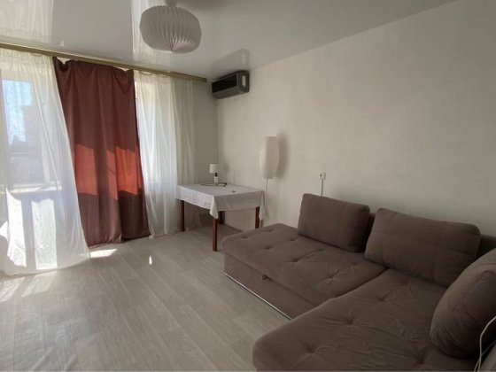 Центр велика 4-х кімнатна квартира парковка у дворі Полтава