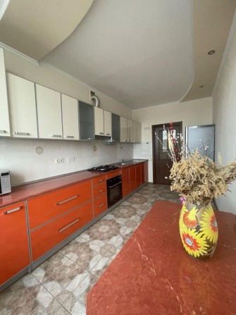 Оренда двокімнатна поблизу центру - фото 1