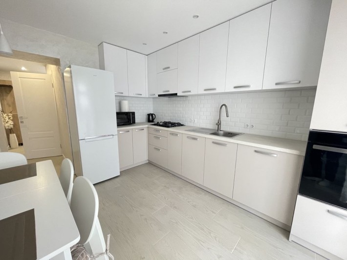 ОРЕНДА 1-кім квартири (вул. Корольова) - фото 1