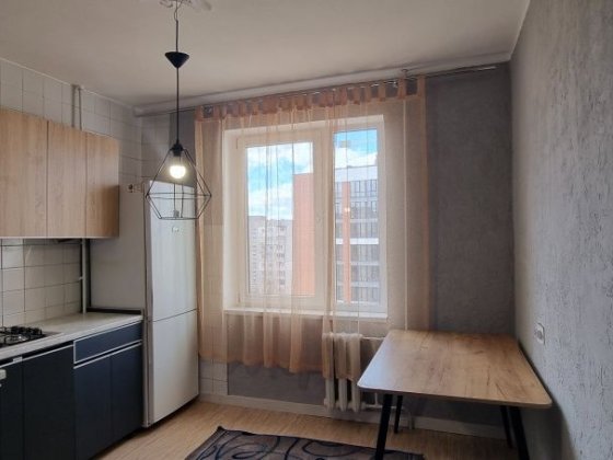 Оренда сучасної  квартири  в Херсоні . Вікна на Миколаїв .Ліфт працює. Херсон