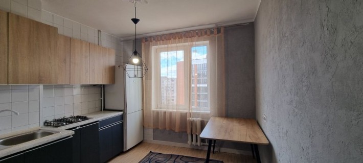 Оренда сучасної  квартири  в Херсоні . Вікна на Миколаїв .Ліфт працює. - фото 1