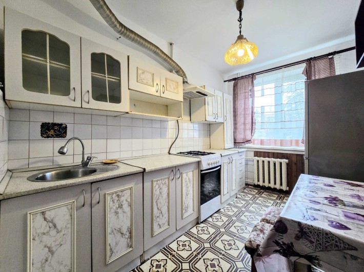 Простора 3-к квартира | Героїв Майдану | Роздільні кімнати - фото 1