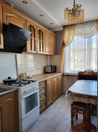 Довгострокова оренда 3-кімнатної квартири на вул.Гузара(Чалдаєва), БАМ - фото 1