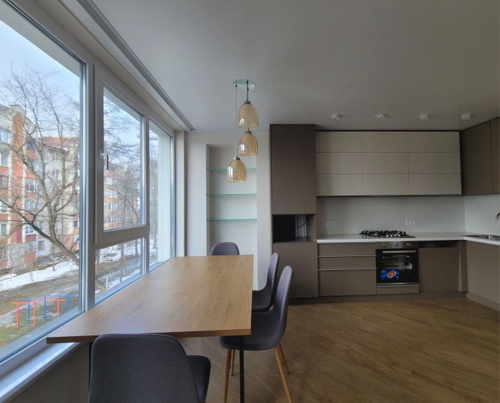 Перша оренда 2-кімнатної квартири з кухнею-студією, вул. Чернівецька - фото 1