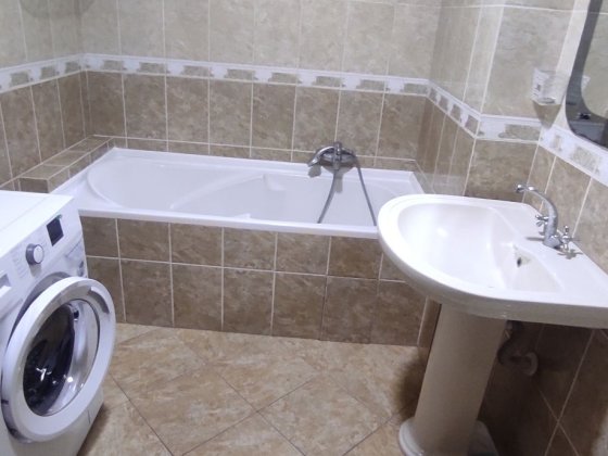 Терміново здається 2 км кварт Центр, вільна, ключі! Чернівці