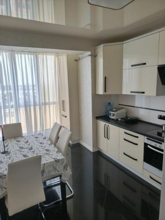 Здається 1-кімнатна квартира в ЖК На Щасливому. - фото 1