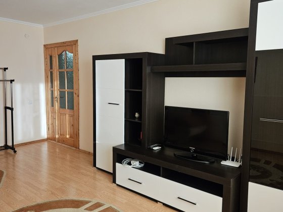 1к чешка, ВЛАСНИК, парк Жовтневий Чернівці