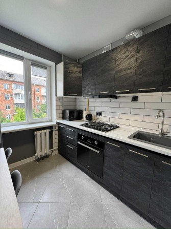 Здається 1 кімнатна квартира на пр.Незалежності - фото 1