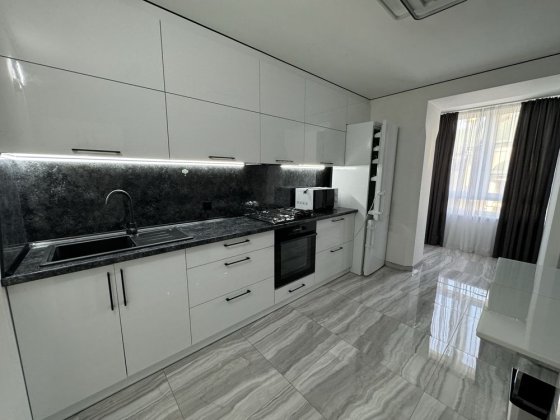 Оренда 2 кімнатної квартири на просп. Злуки Тернополь