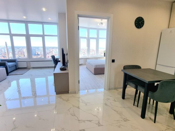 БЕЗ КОМІСІЇ. 1здача.2кімн.46м2.Інвертори на тепло,воду.В тихому центрі Черкассы