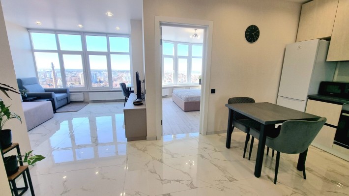 БЕЗ КОМІСІЇ. 1здача.2кімн.46м2.Інвертори на тепло,воду.В тихому центрі - фото 1