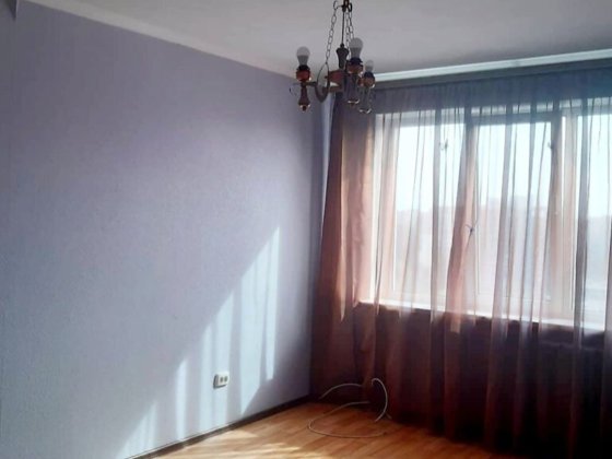 1 кім. квартира ПЗР, вул. Руставі. Черкаси