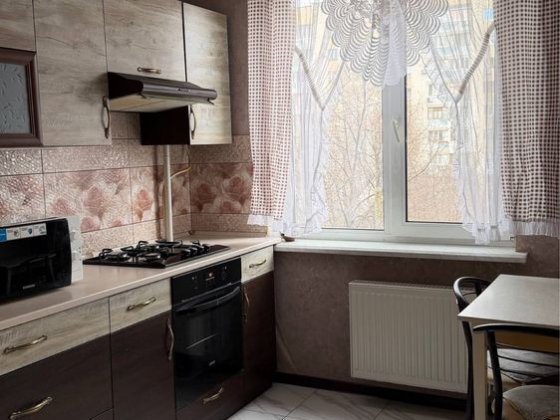 Оренда. Трикімнатна квартира вул. Благовісна, р-н. Седова Черкассы