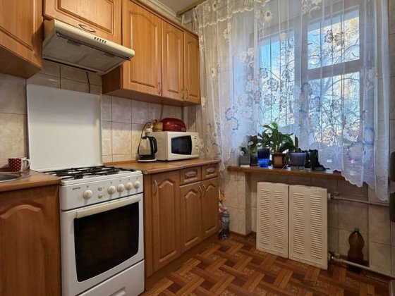 Здам 2ку в р-ні Зеленої, 2й поверх Черкассы