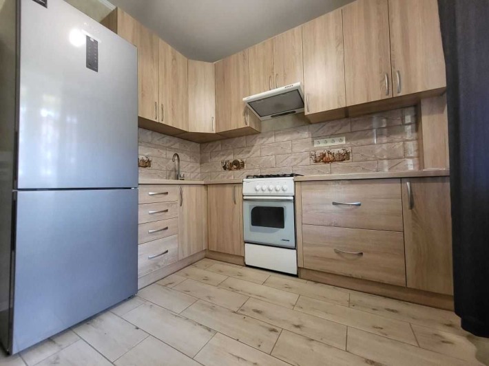 Р-н Браїлки 1 кім квартира в новому будинку,з ремонтом.. - фото 1