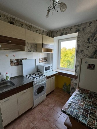 Здам 1-кімнатну квартиру в районі Рокосовського з меблями і технікою - фото 1