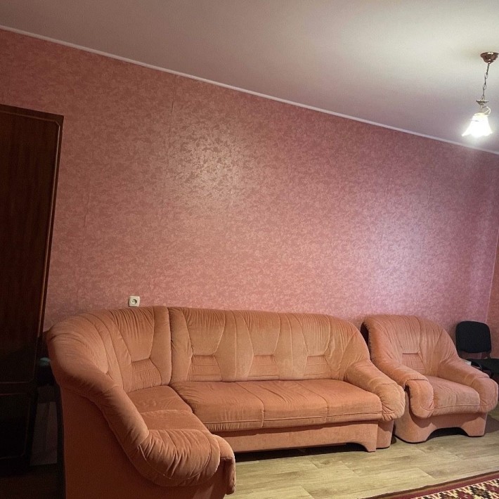 М-н Боженко Параджанова 3 парковка  у дворі - фото 1