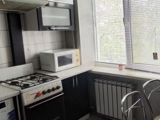 Р-н Фурманова поруч зупинка Полтава