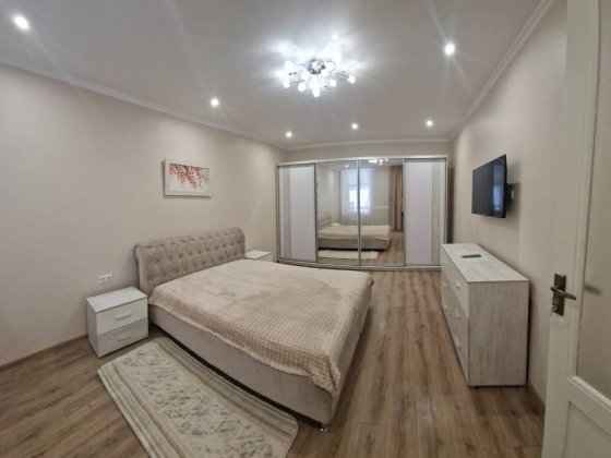 ЗДАЄТЬСЯ 2кімн. Центр , Площа філармонії ! ПЕРША ЗДАЧА Чернівці