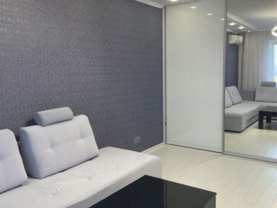 1-к Стеклозавод , Свет не выключают Полтава