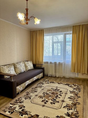 1х комн.кв. Рокоссовского/Нива. Ремонт.Мебель.Техника. 1я сдача. - фото 1