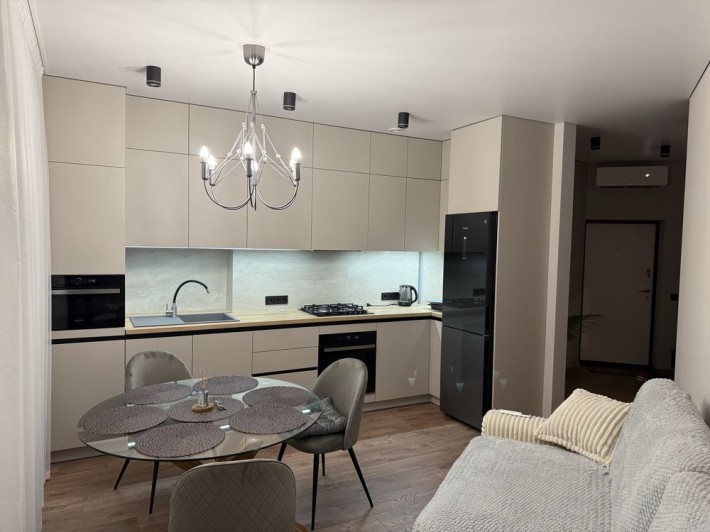 Оренда просторої квартири - фото 1