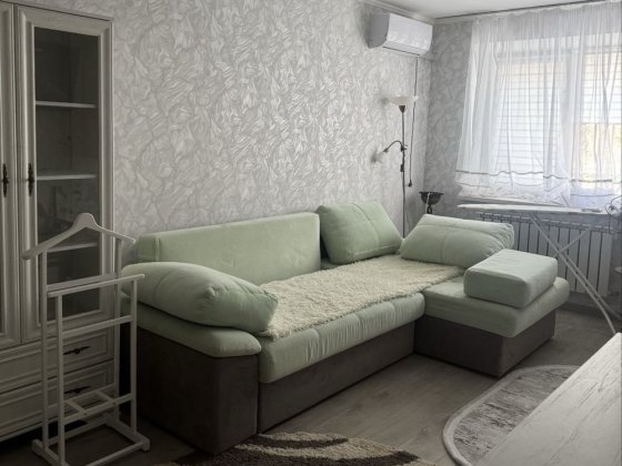 Поділ Вузька 7 а новий будинок закритий двір Полтава