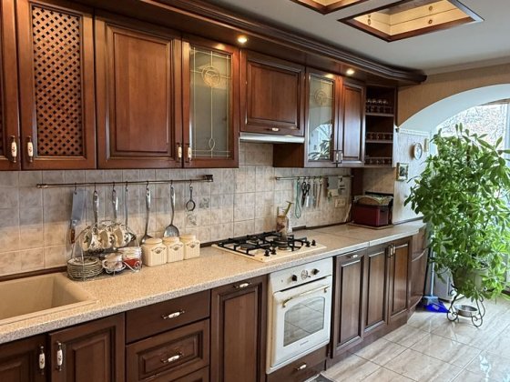 Оредна вул. Гоголя р-н Астри Черкассы