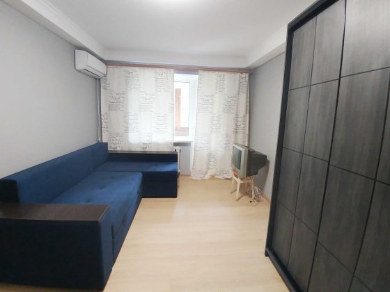 Здам однокімнатну з ремонтом, цегляний будинок, ГАЗ, Ніщинського, 6 Киев