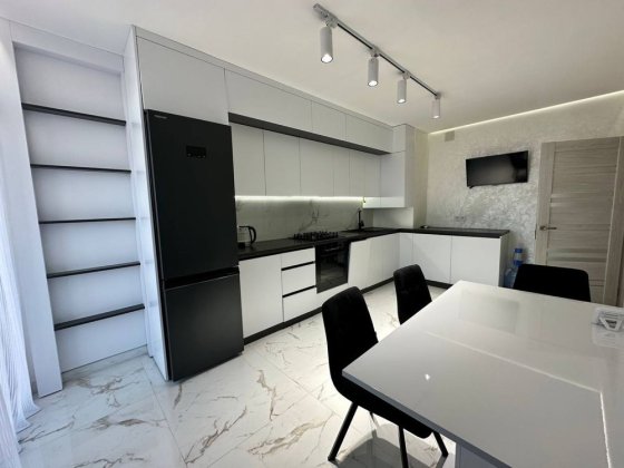 ОрендаШикарного ПЕНТХАУСА,ПАРКОВА ЗОНА!(5хв до ТЦ МАЙДАН)(уважно опис) Черновцы