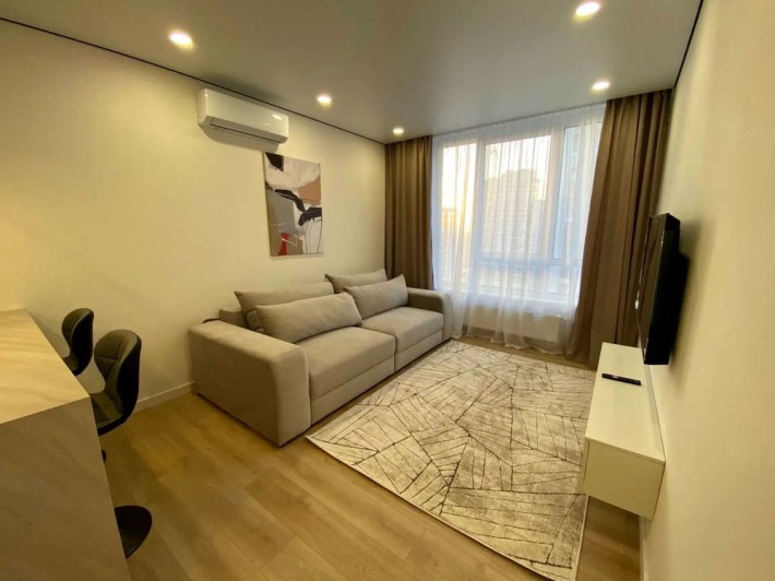 Новий ремонт! Перша здача! 1-к квартира Варшавський 3 - фото 1