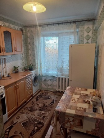 Здам 2х кім квартиру на 12 кварталі - фото 1