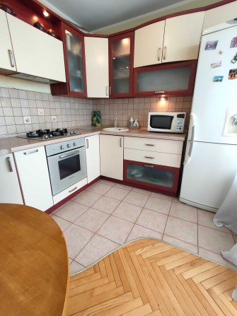 Метро Вокзальна, Політехнічний Інститут,Святошин, Колібріс ринок - фото 1